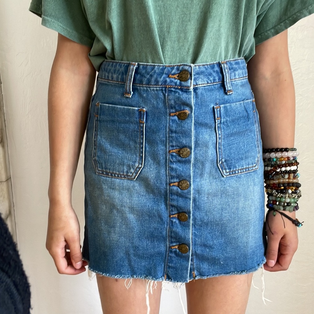 BDG urban outfitters denim mini skirt size xs